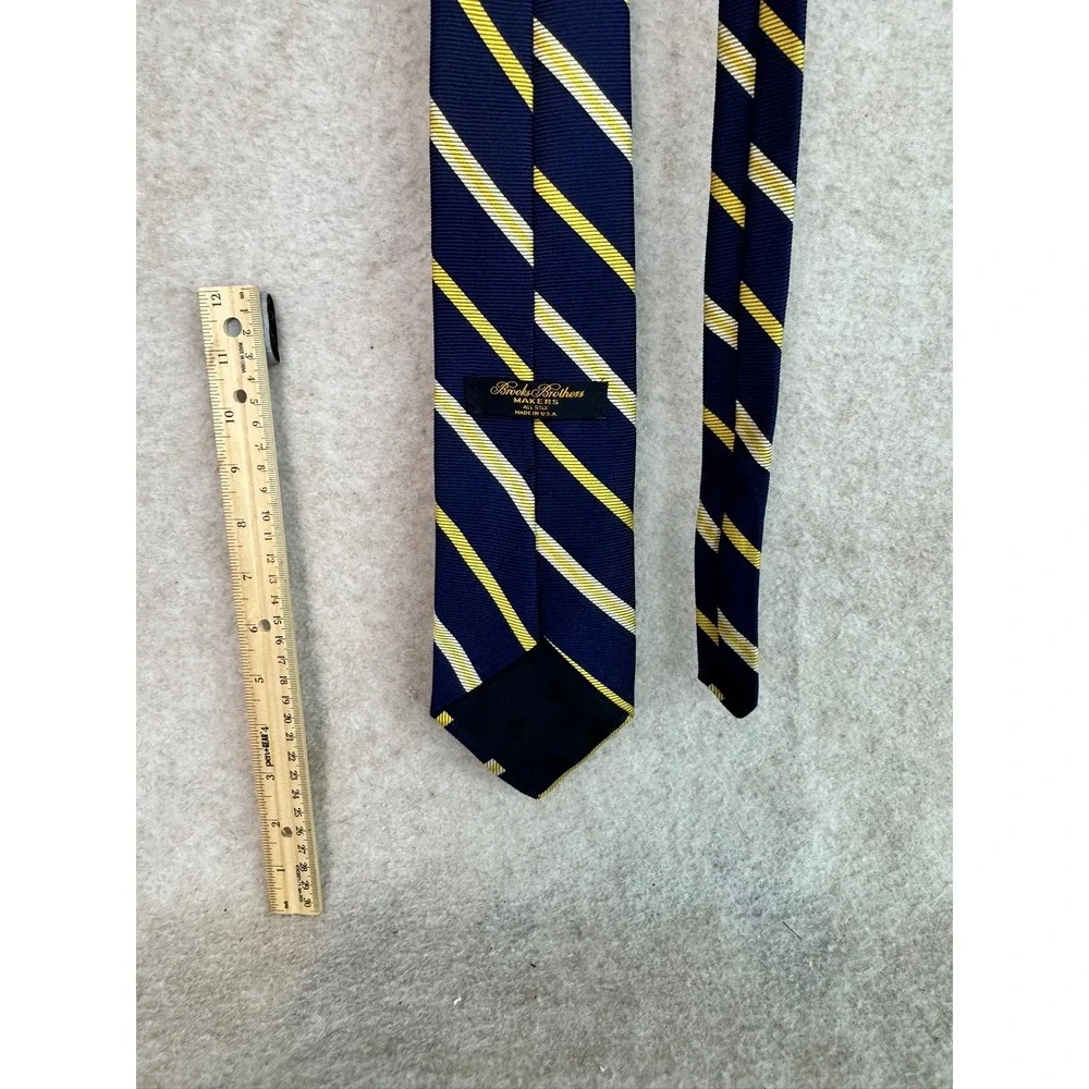 Brooks Brothers Masters Silk Striped Necktie Navy Yellow‎ Formal Business